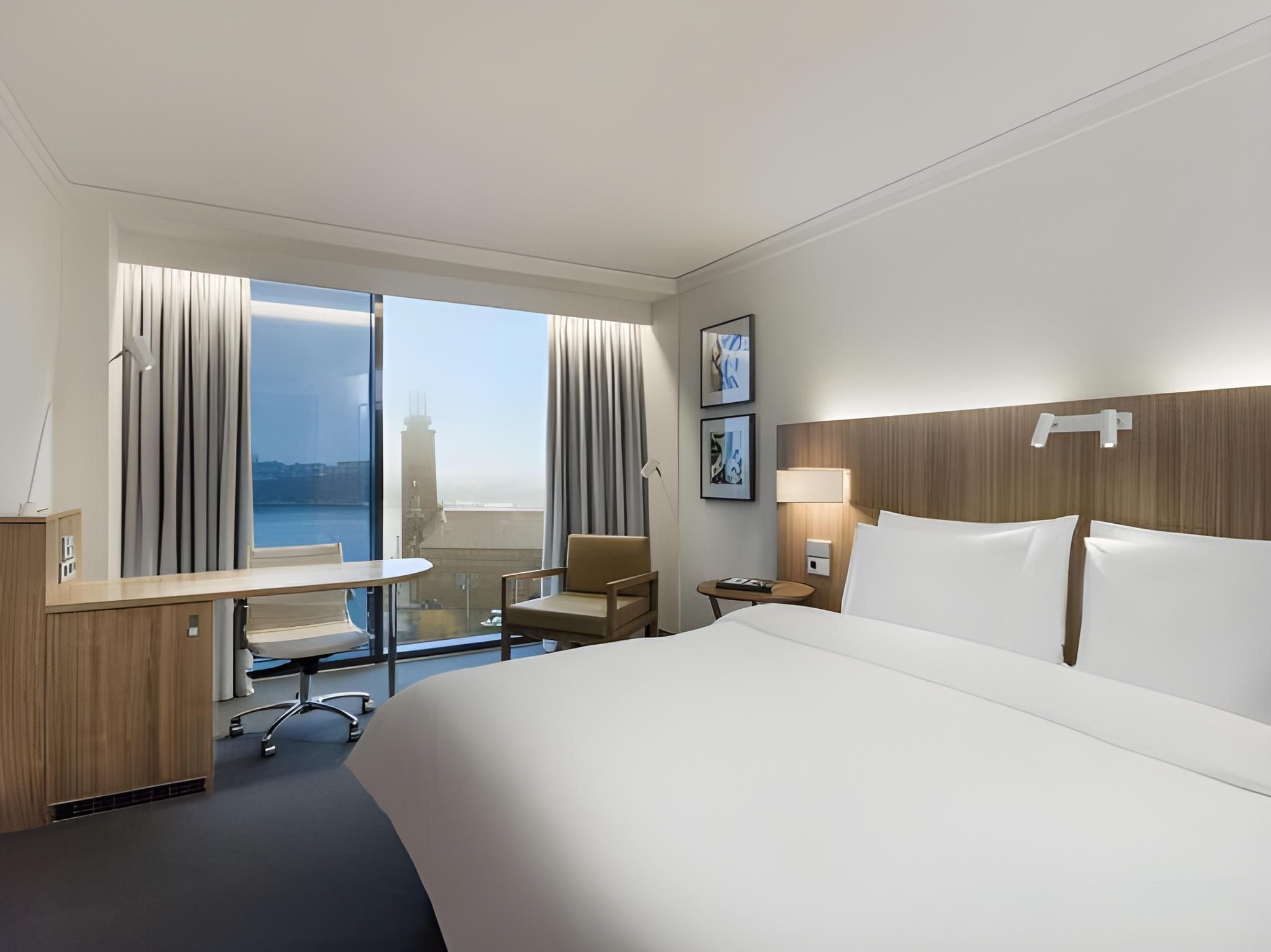 Superior Lake View Room