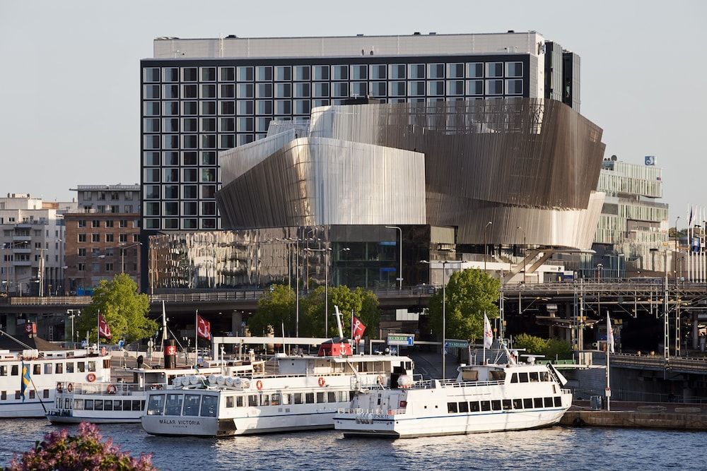 undefined Radisson Blu Waterfront Hotel 10