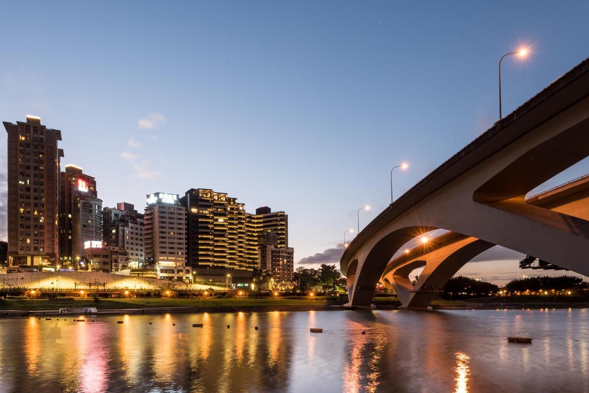 undefined New California Hotel 4