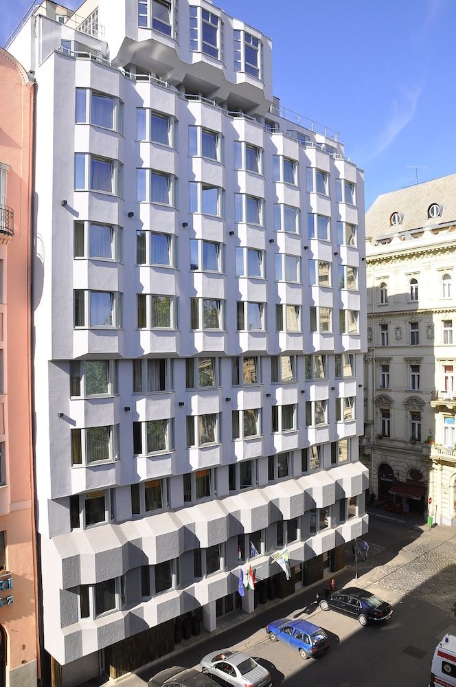 undefined Medos Hotel 3