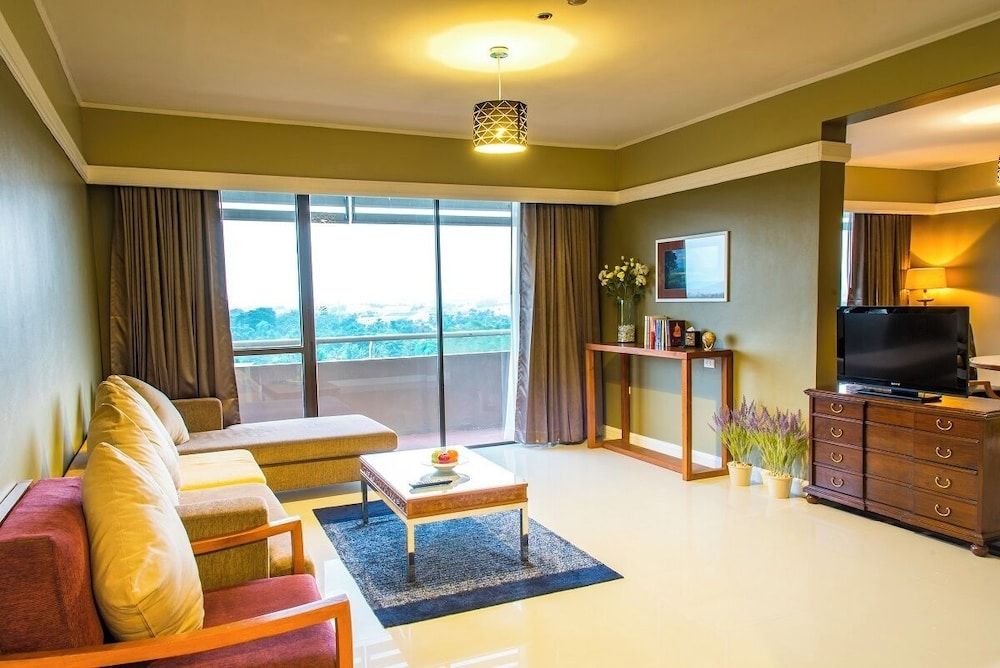 Loei Palace Hotel Family Suite, 2 Bedrooms 6
