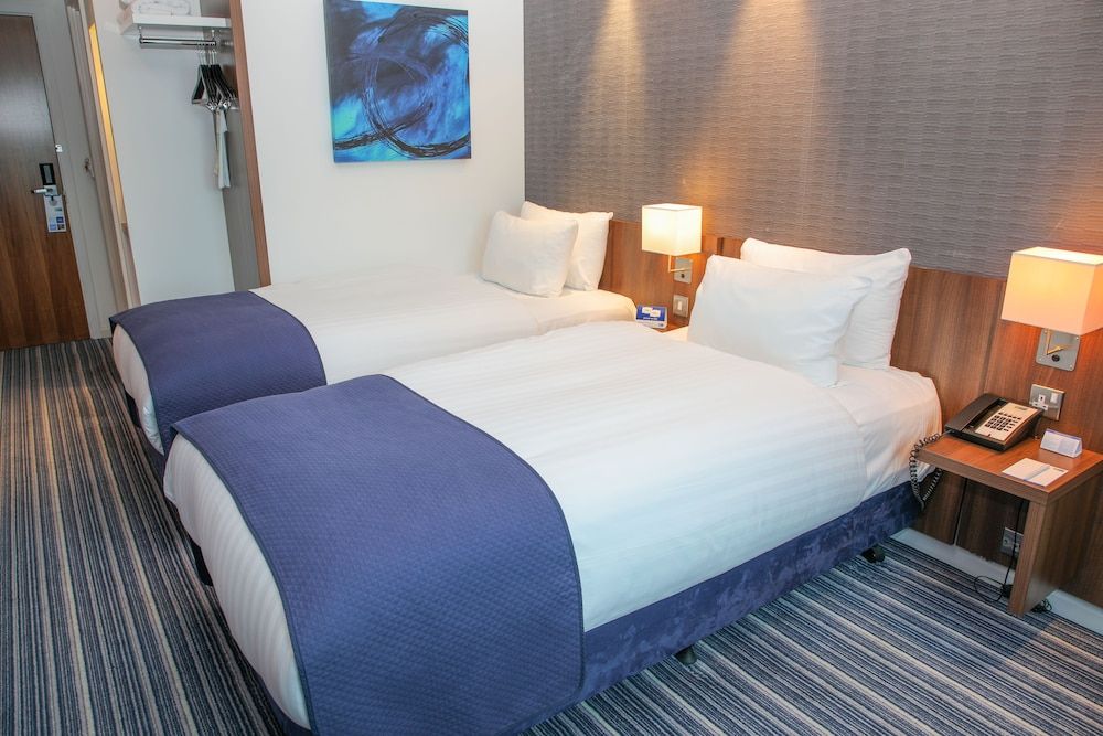 Holiday Inn Express London Heathrow T5 by IHG Standard Room, 2 Twin Beds (Free Hot Breakfast)