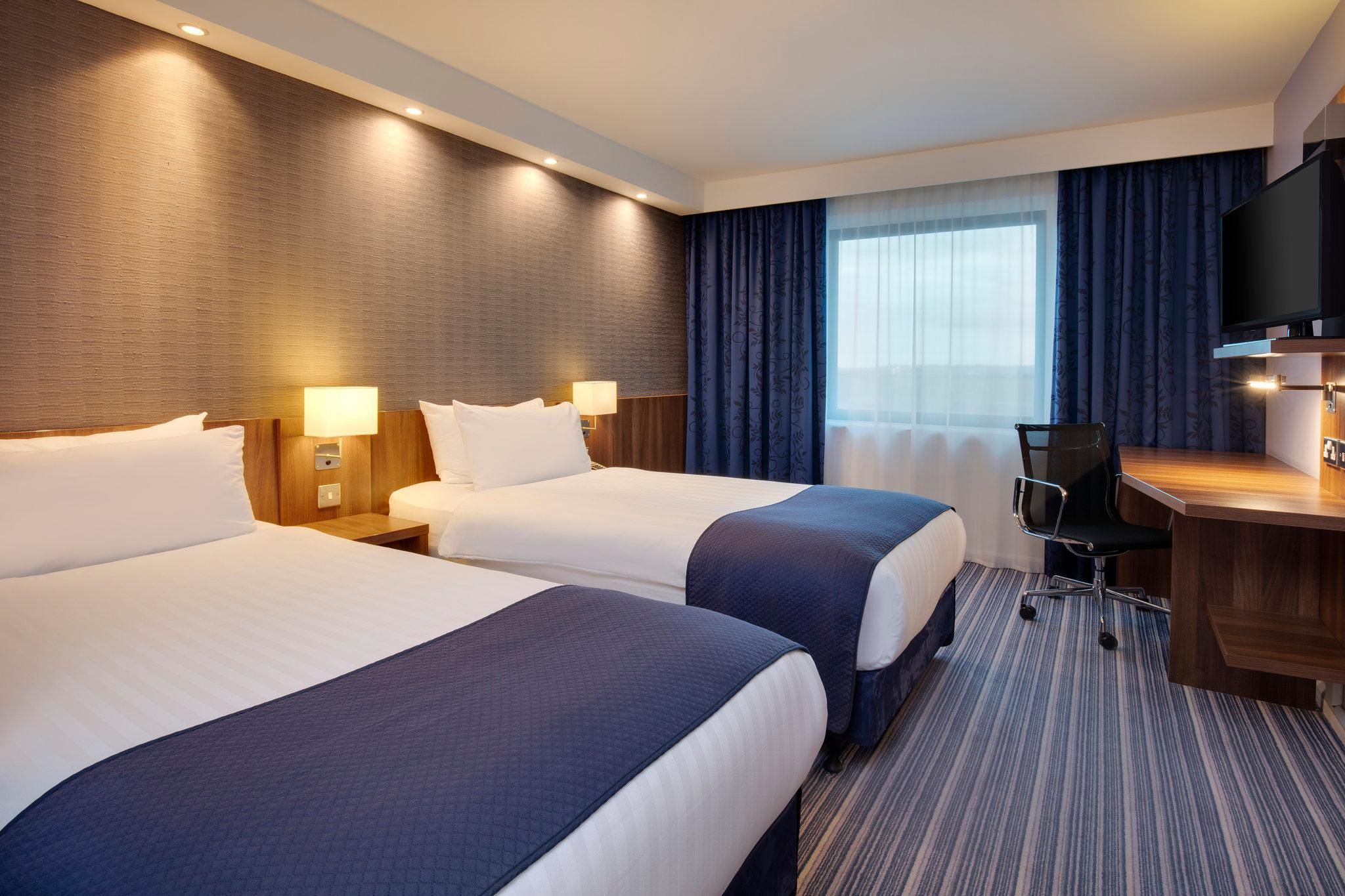 undefined Holiday Inn Express London Heathrow T5 by IHG 8