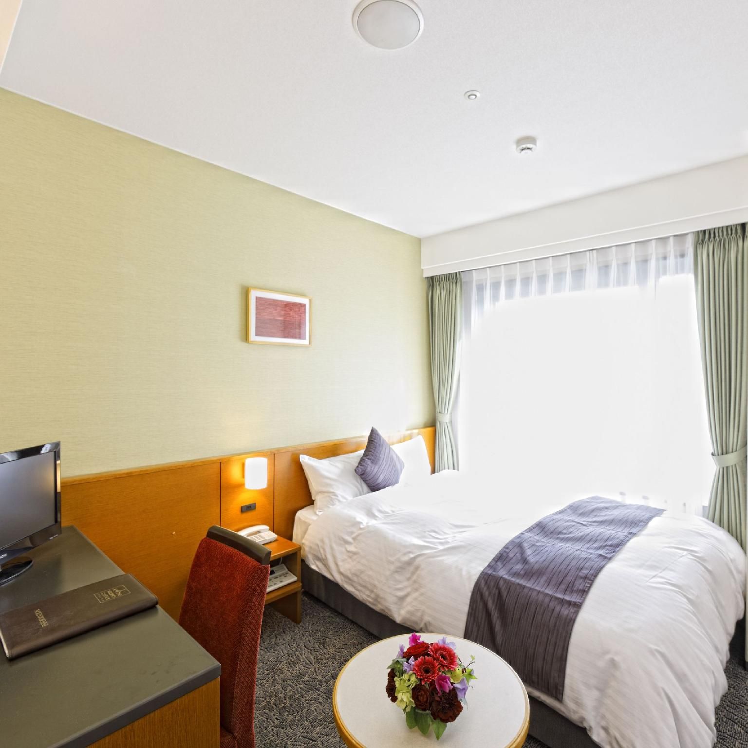 Small Double Bed Non Smoking