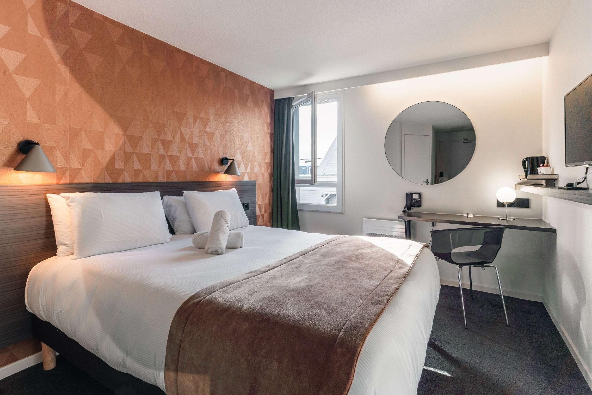 Kyriad Saint Brieuc Double Room 2