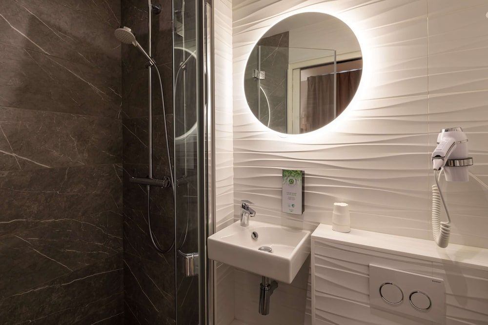 Campanile Caen Centre - Gare Standard Room, 1 Double Bed 7