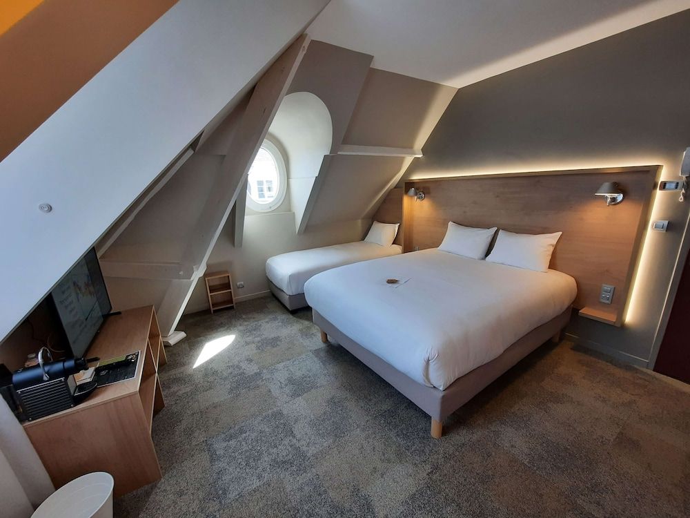 Campanile Caen Centre - Gare Standard Room, Multiple Beds 3