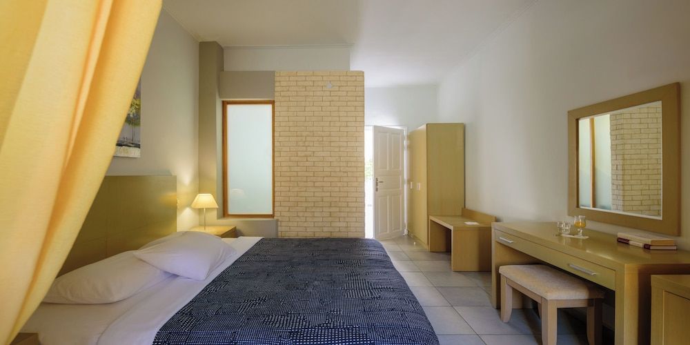 Afroditi Venus Beach Hotel & Spa Double or Twin Room, Garden View (No Balcony) 9
