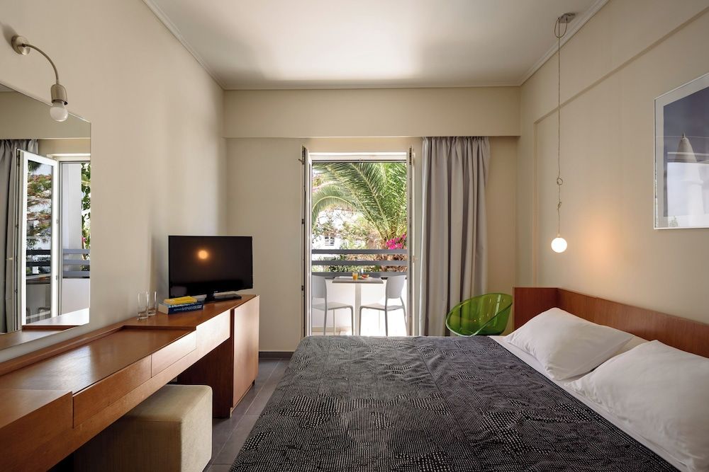 Afroditi Venus Beach Hotel & Spa 