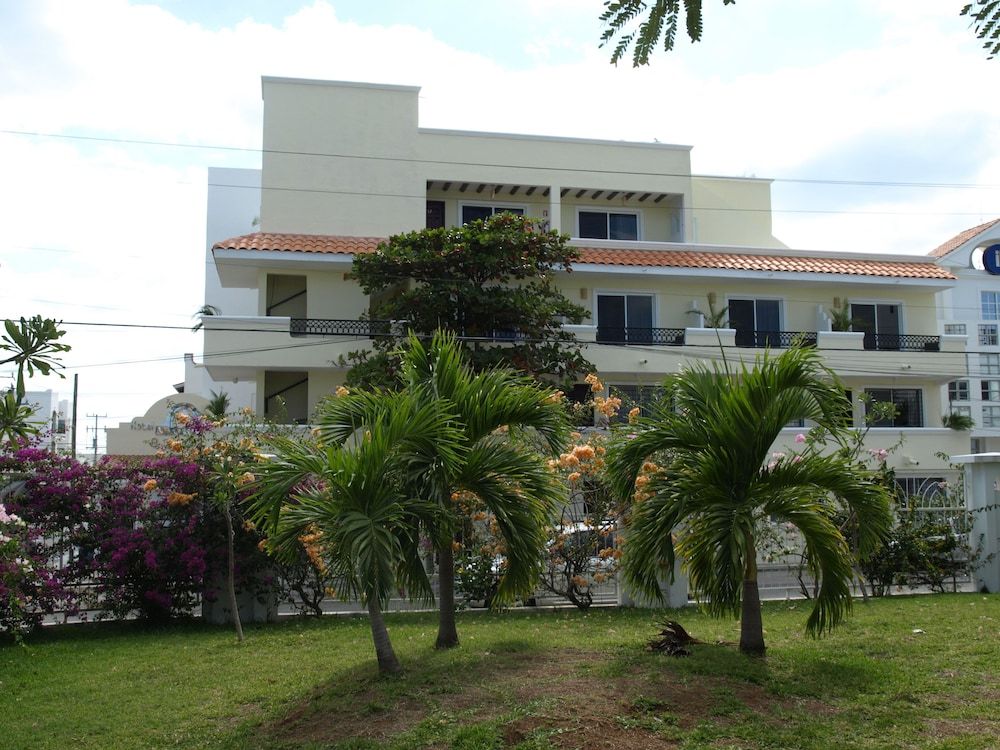 undefined Hotel El Campanario 3