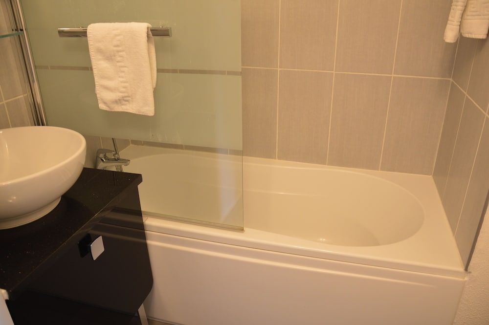 The Originals City, City Hôtel, Beauvais Priviledge Room 1 Double Bed 8