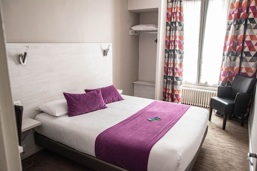 Hotelo Lyon Ainay Superior Double Room 4