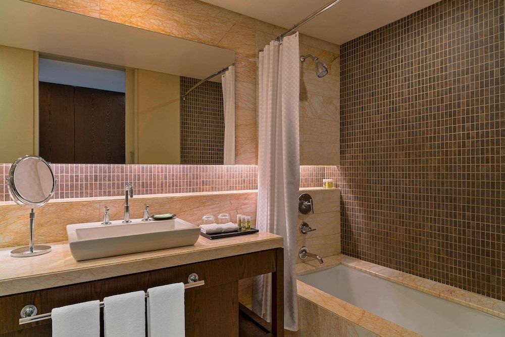 The Westin Santa Fe, Mexico City Deluxe Room, 2 Double Beds, Non Smoking 6