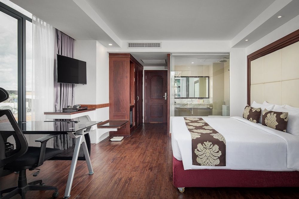 undefined Ohana Phnom Penh Palace Hotel 5