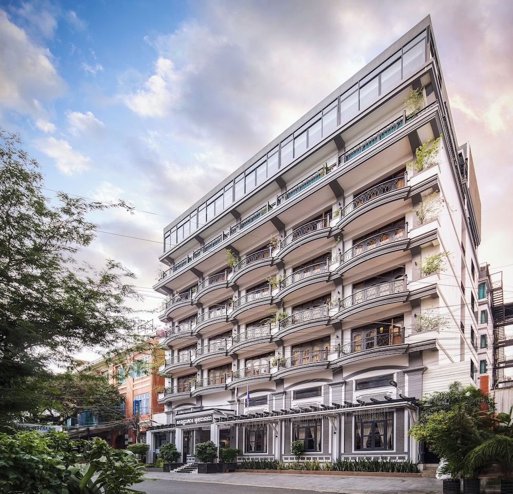 undefined Ohana Phnom Penh Palace Hotel 6