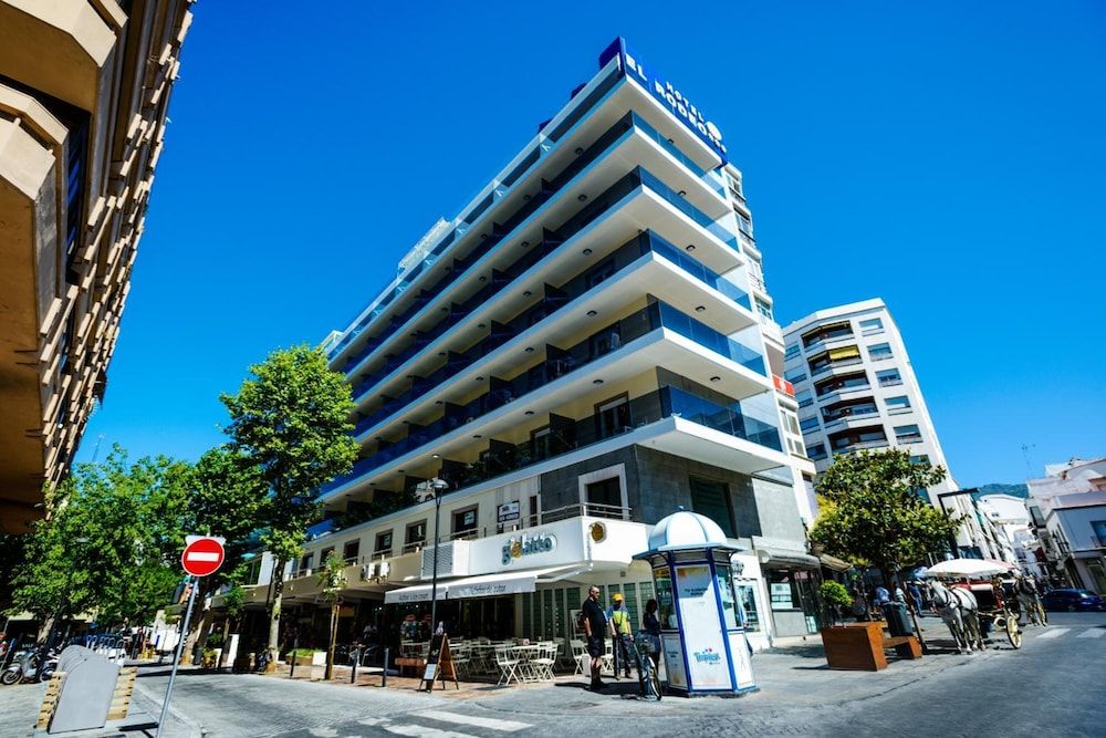 undefined Hotel Monarque El Rodeo 6