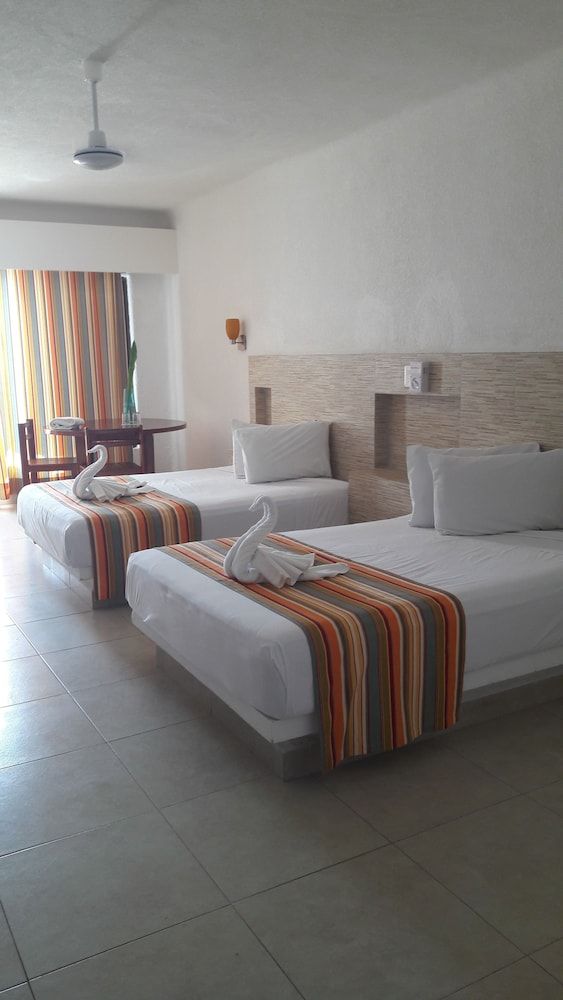 undefined Pelicano Inn Playa del Carmen - Beachfront Hotel 2
