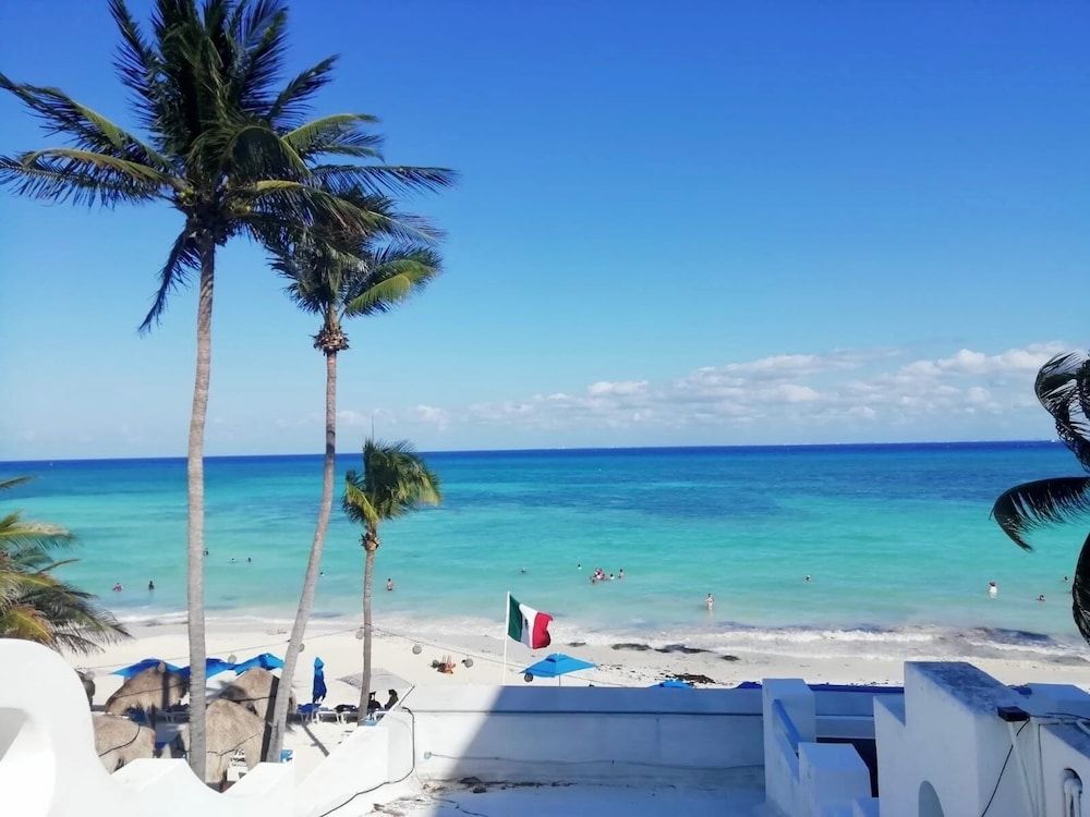 undefined Pelicano Inn Playa del Carmen - Beachfront Hotel
