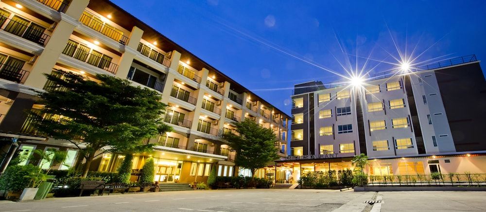 undefined Sinsuvarn Airport Suite 9