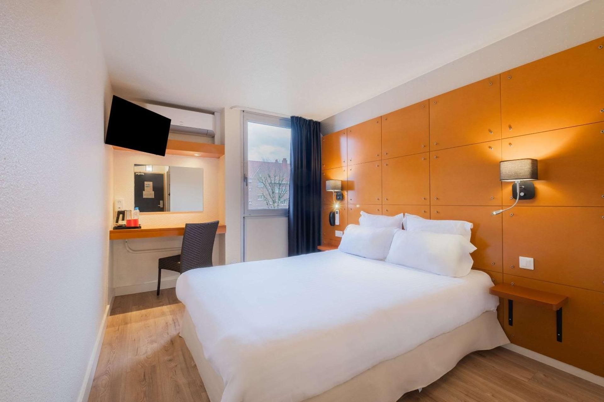 1 Queen Bed, Nonsmoking