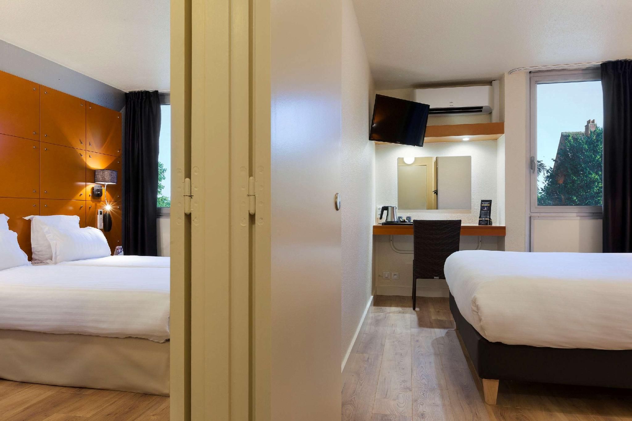 1 Queen Bed, 2 Single Beds, Efficiency, Nonsmoking, Upgrade