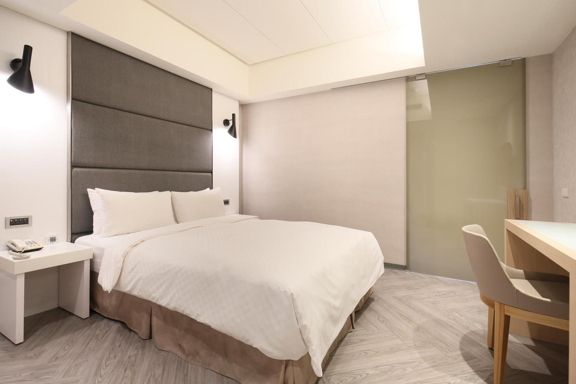 Dandy Hotel Daan Park Branch Economic Room - No Window 2