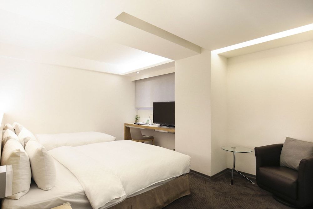 undefined Dandy Hotel Daan Park Branch 2
