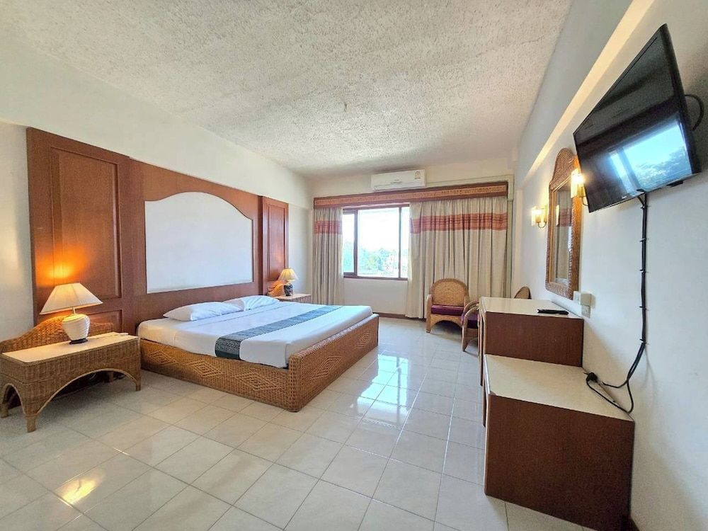 Pailyn Hotel Sukhothai Deluxe Double Room 2