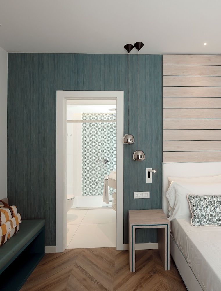 undefined Hotel Tirrenia 8