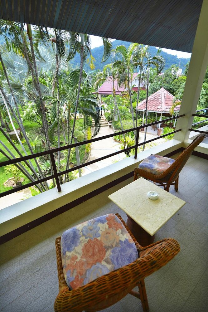 Patong Palace Hotel Superior Double Room 5