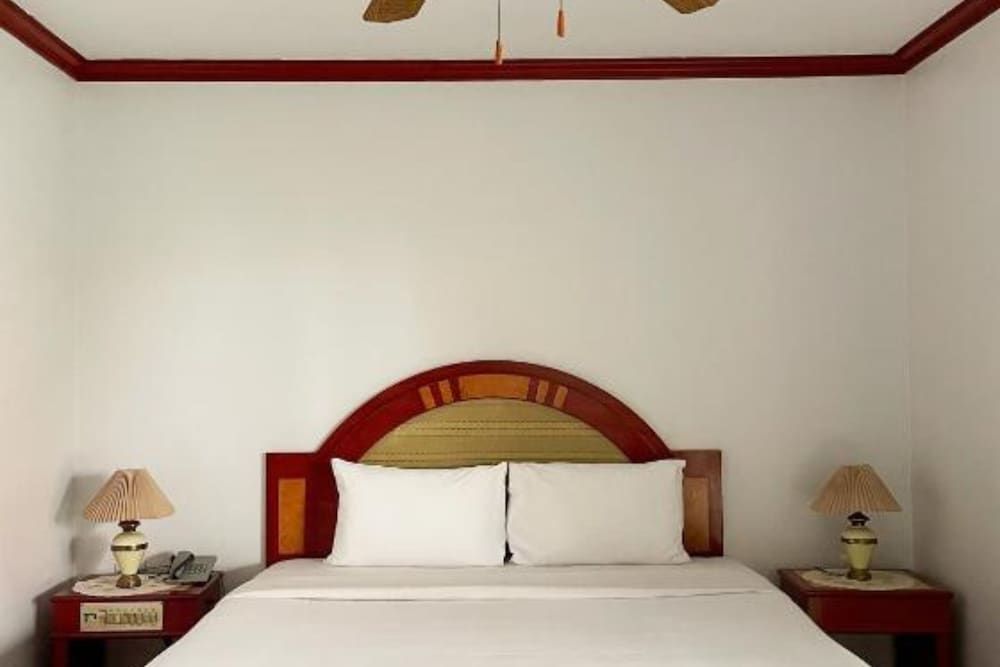 Patong Palace Hotel Superior Double Room 3