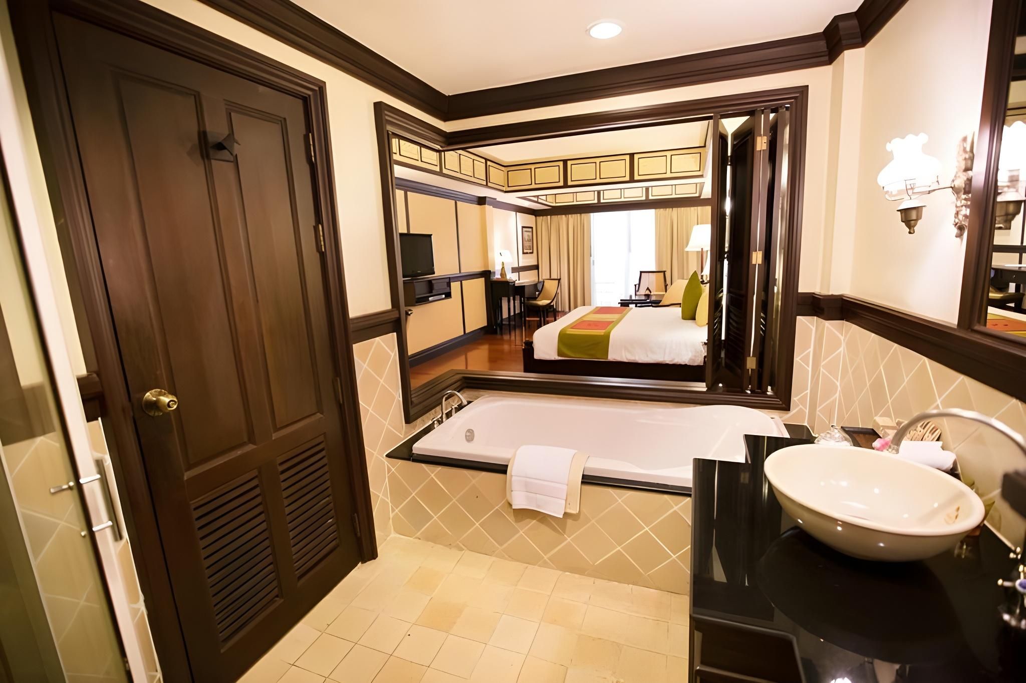 Wora Bura Hua Hin Resort and Spa Deluxe Room 3