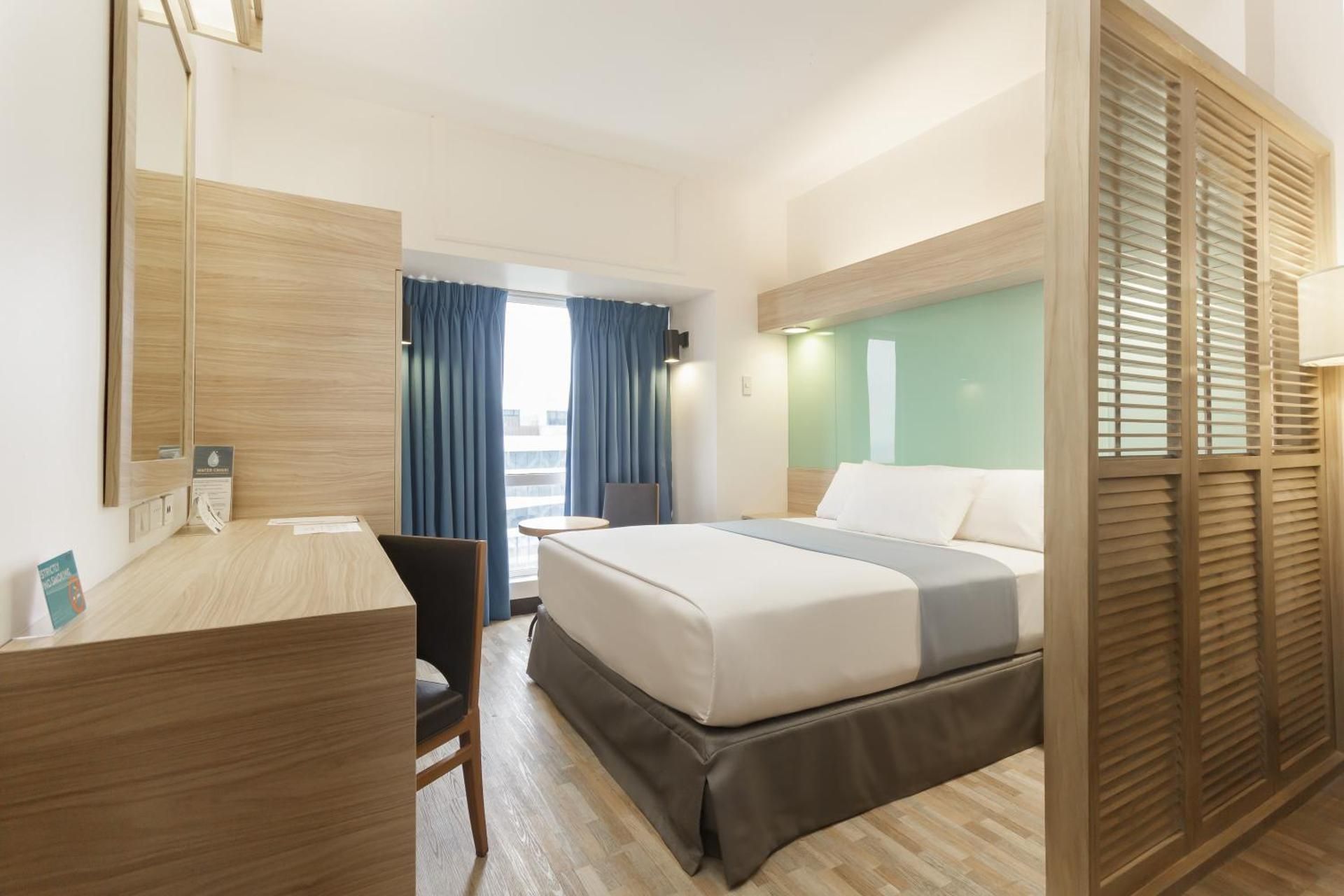 1 Queen Bed and 1 Bunk Bed, Suite, Sunset View, Non-Smoking