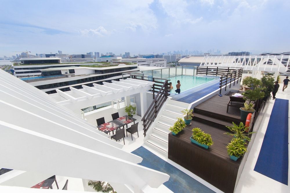 undefined Microtel by Wyndham Mall of Asia 6