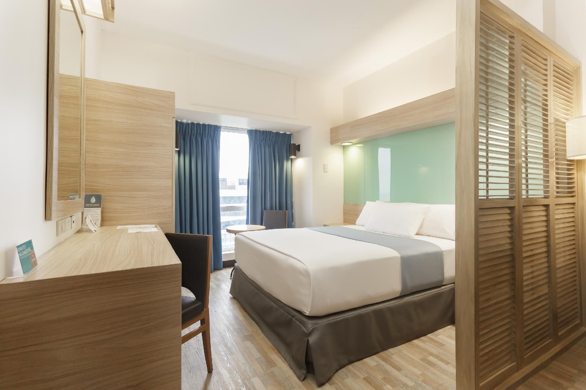 1 Queen Bed, Suite, Non-Smoking