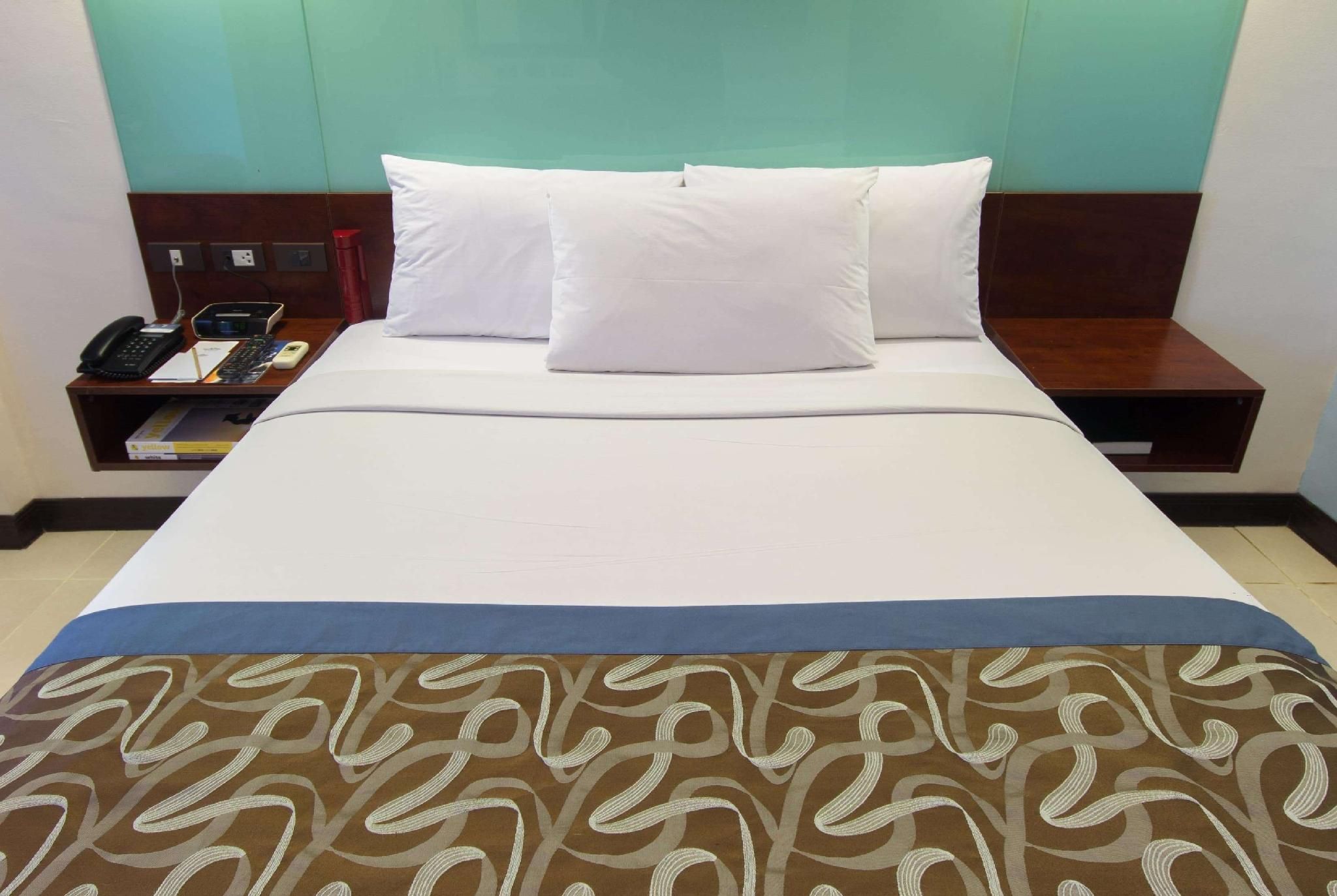 1 Queen Bed, Mobility Accessible Room, Non-Smoking