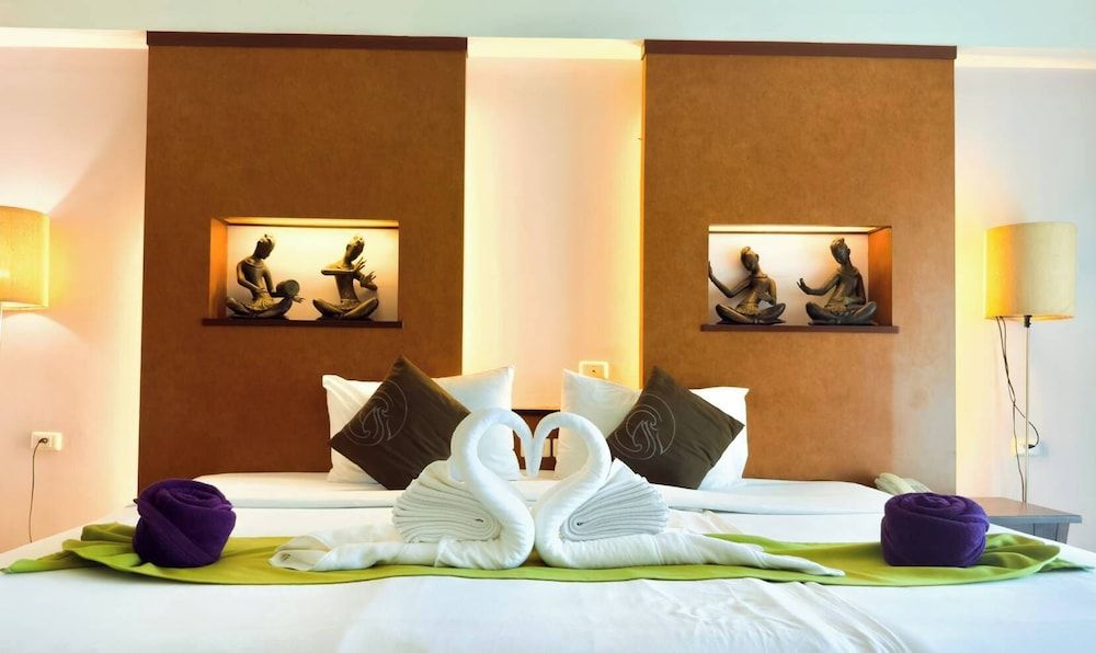 Golden Sea Pattaya Hotel Superior Double or Twin Room