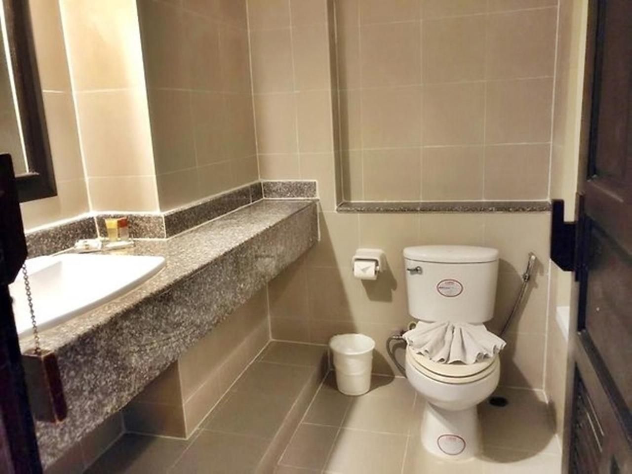 undefined Golden Sea Pattaya Hotel 7