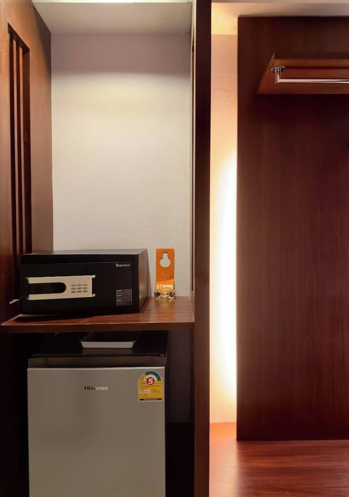 Golden Sea Pattaya Hotel Superior Double or Twin Room 12