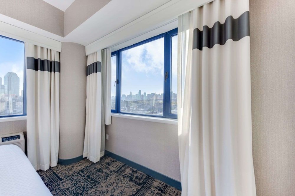 undefined Vista LIC Hotel, BW Premier Collection 5
