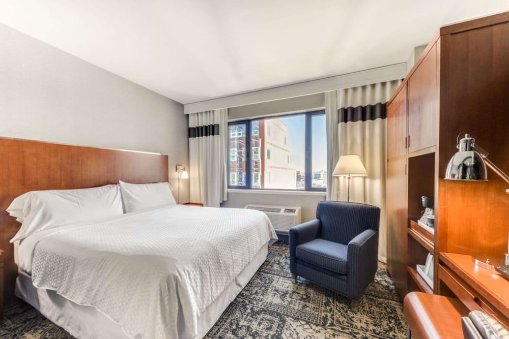 undefined Vista LIC Hotel, BW Premier Collection 3