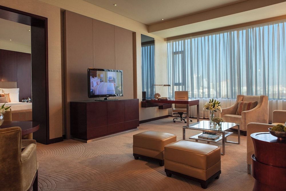 Club Suite, 1 King Bed, Non Smoking
