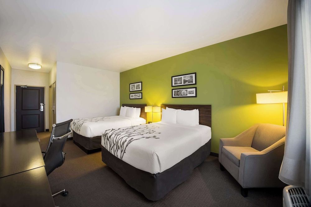 Standard Room, 2 Queen Beds, Non Smoking