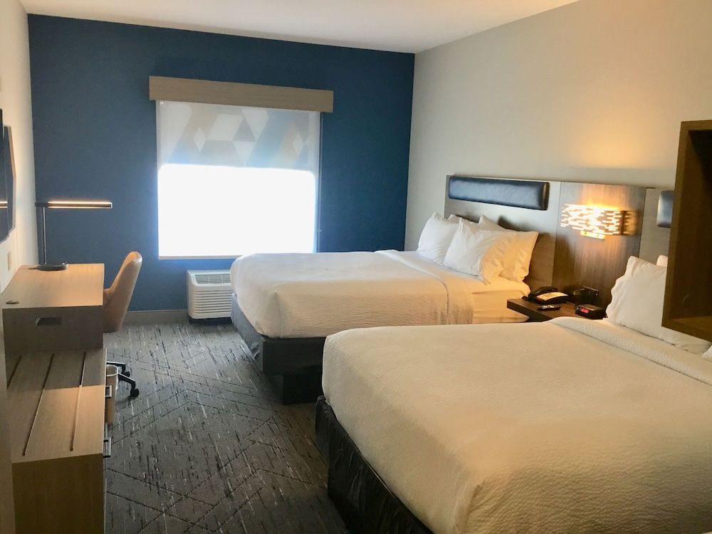 Suite, Multiple Beds