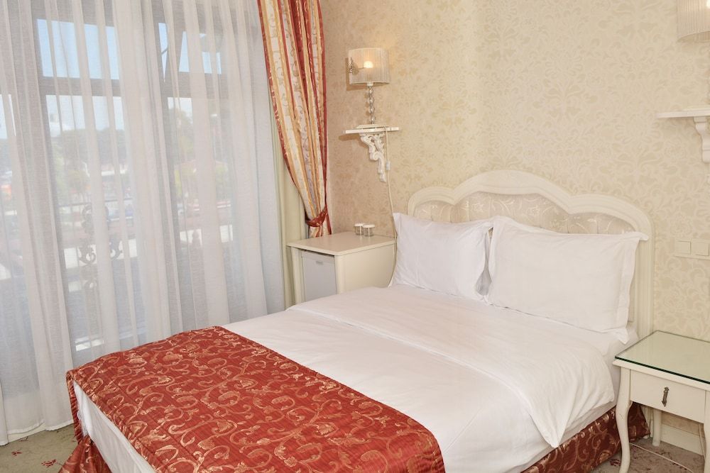 The And Hotel Istanbul - Special Class Standard Double or Twin Room, 1 Double or 2 Twin Beds 2
