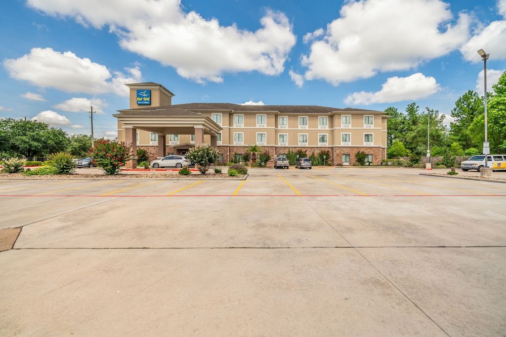 undefined Rest Well Inn & Suites 6
