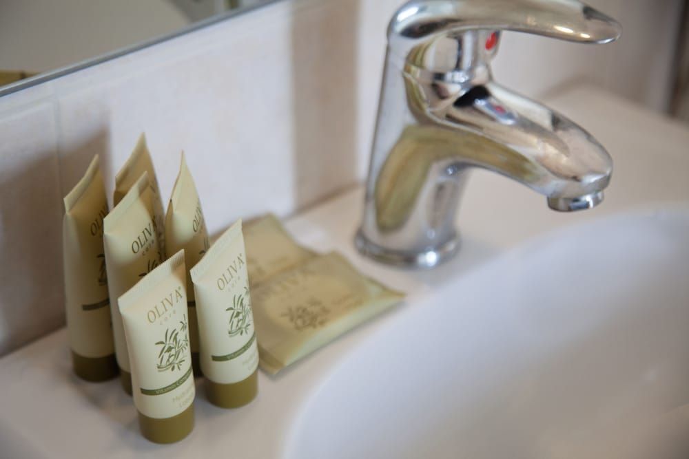 Kimon Athens Hotel Petite Room (internal) 3