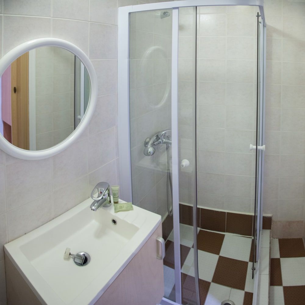 Kimon Athens Hotel Petite Room (internal) 4