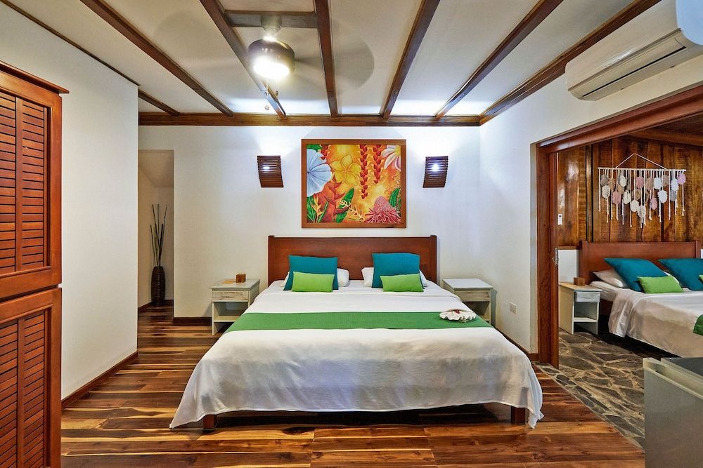 Double Room, 2 Queen Beds, Beach View