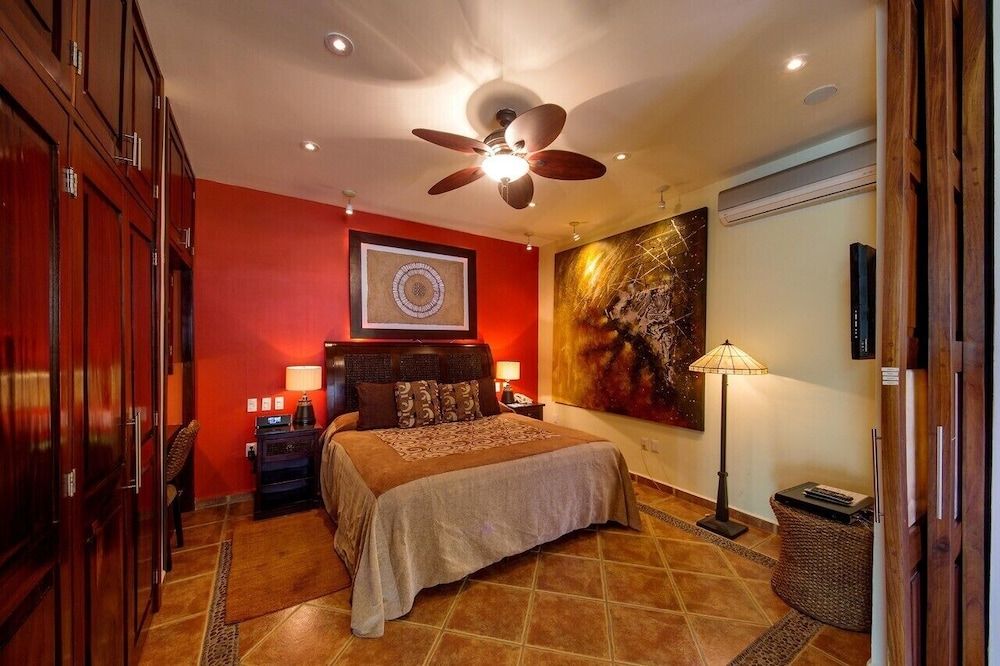 Deluxe Studio Suite